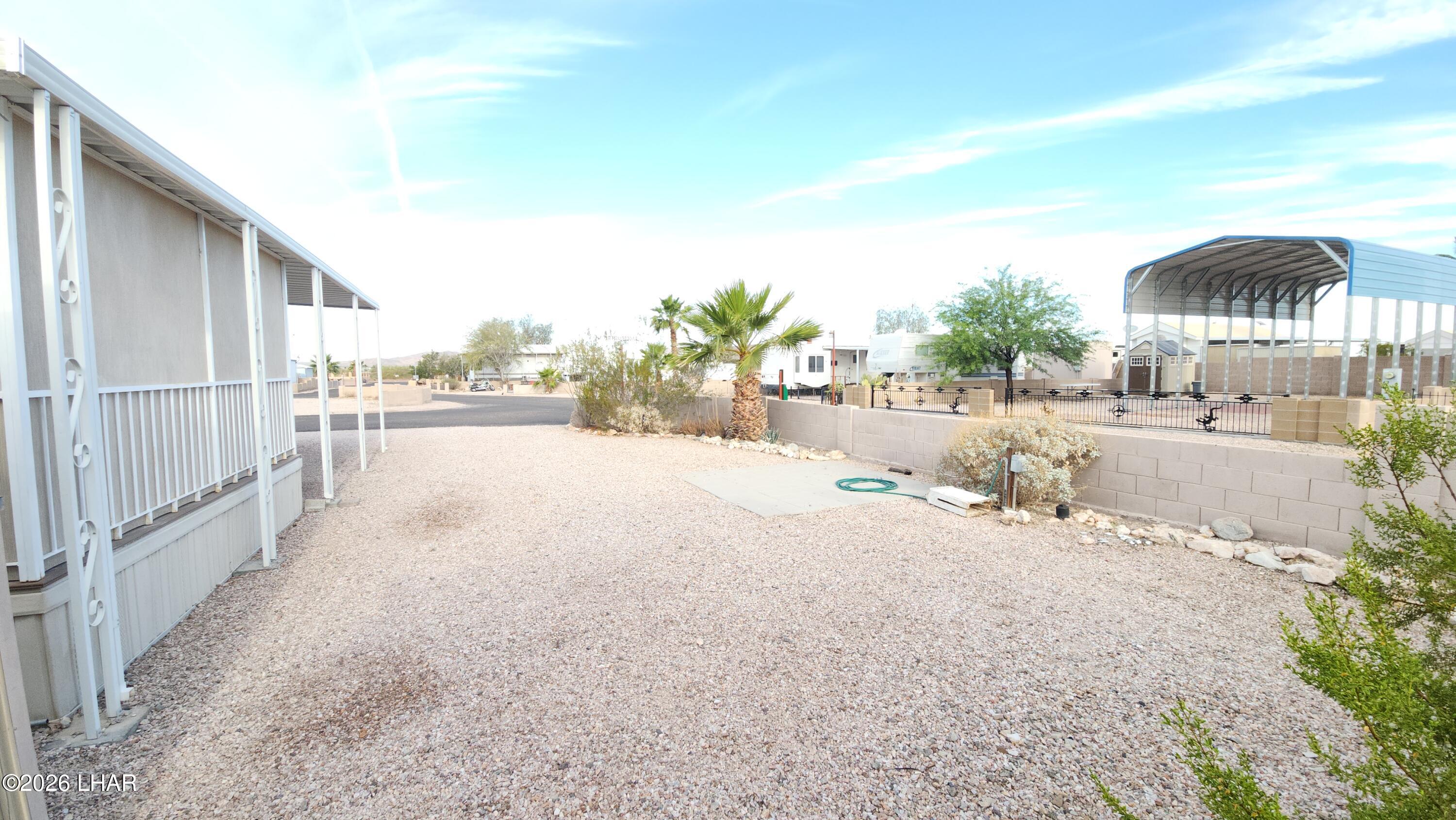 41 North Sagebrush Road Quartzsite, AZ 85346 - Photo 31 of 33 a view of a terrace