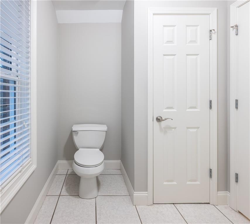 122 Caverns Way Northeast Calhoun, GA 30701 - Photo 50 of 56 a bathroom with a toilet