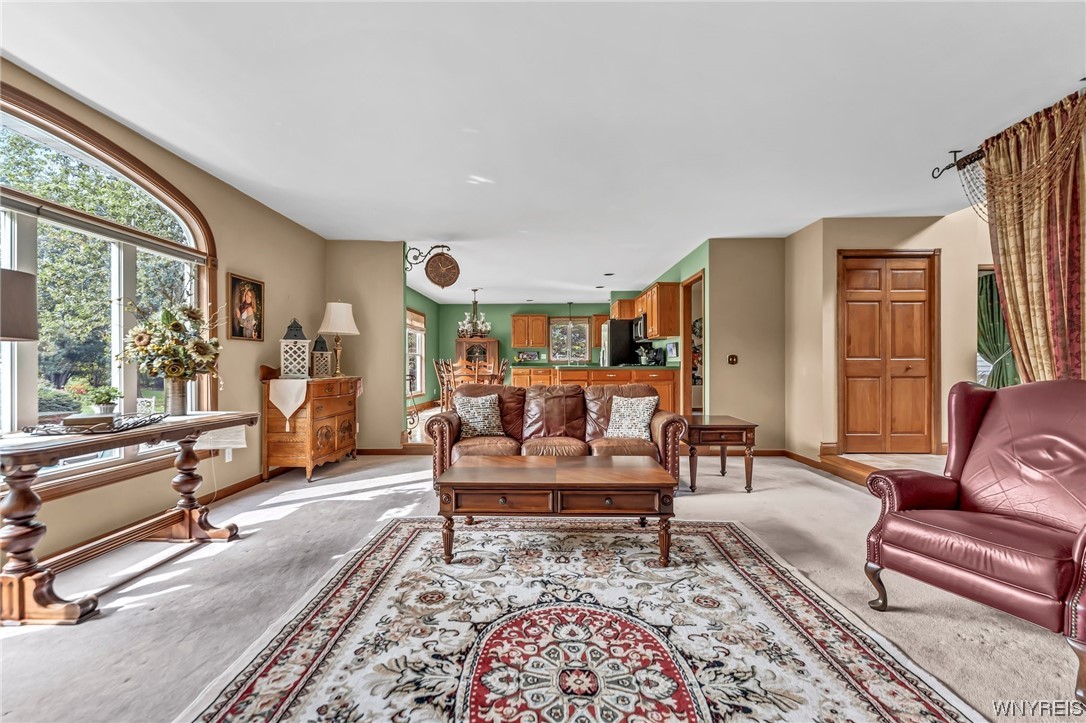 4586 Killian Road Pendleton, NY 14120 - Photo 13 of 49