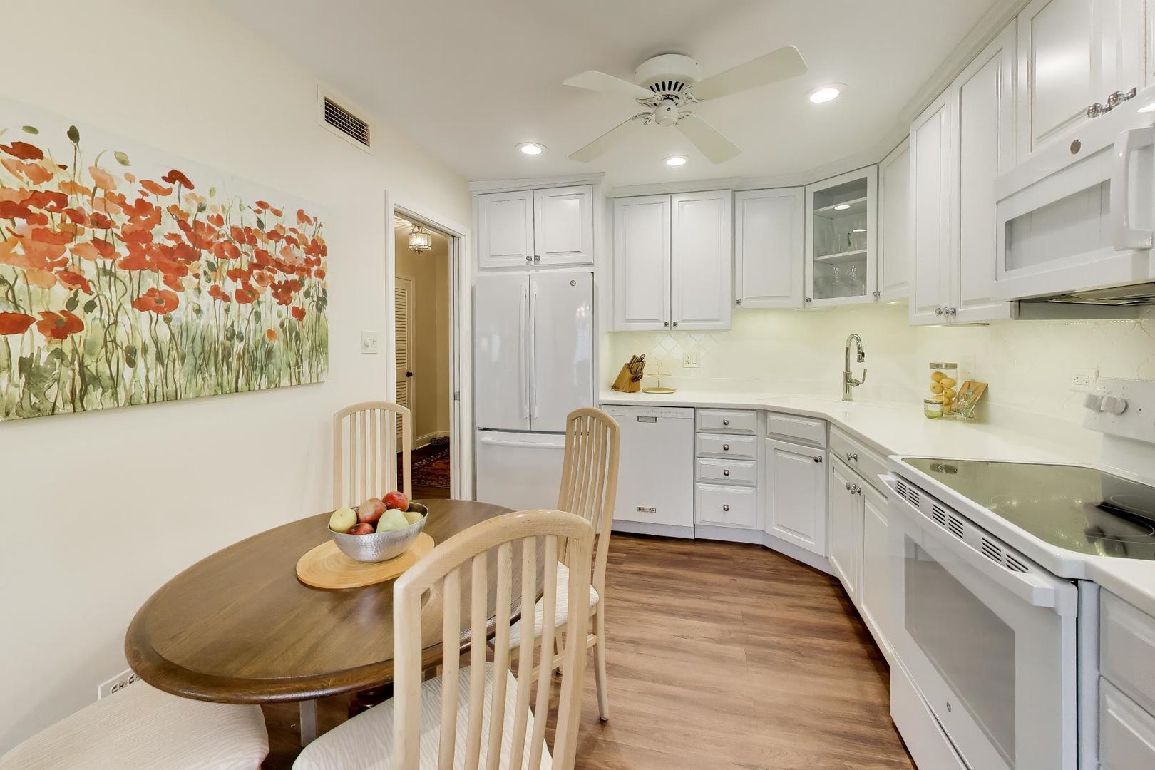1066 Shermer Road, Unit 20 Northbrook, IL 60062 - Photo 6 of 27