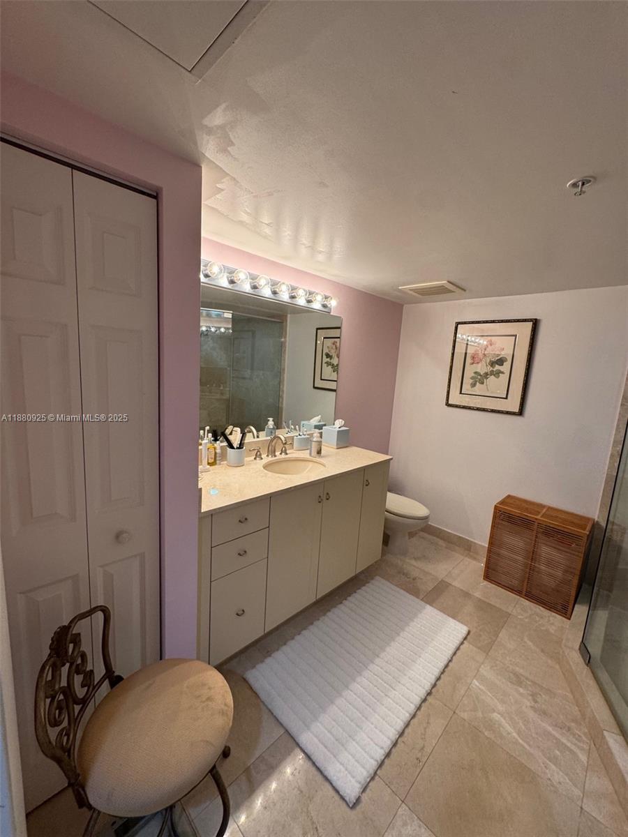 3232 Southwest 22nd Terrace, Unit 801 Miami, FL 33145 - Photo 11 of 19