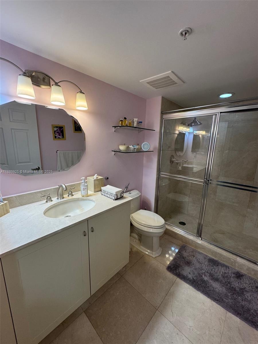 3232 Southwest 22nd Terrace, Unit 801 Miami, FL 33145 - Photo 13 of 19