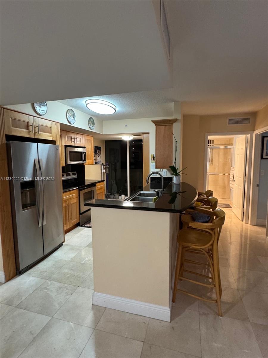 3232 Southwest 22nd Terrace, Unit 801 Miami, FL 33145 - Photo 6 of 19