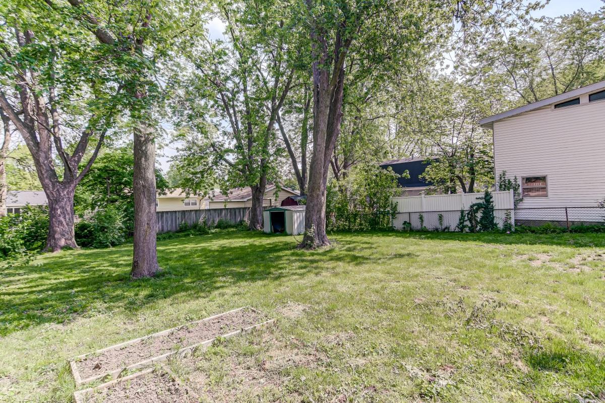 2449 East Griffiths Avenue Springfield, IL 62702 - Photo 22 of 28