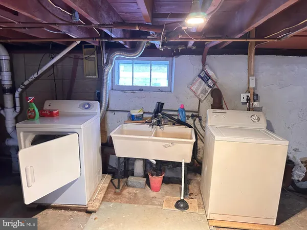 $2,250 | 411 Rowan Avenue, Trenton, NJ 08610