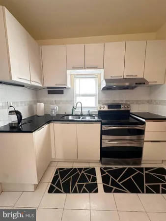 $2,250 | 411 Rowan Avenue, Trenton, NJ 08610