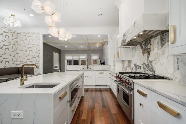 $3,600,000 | 2140 North Clifton Avenue, Chicago, IL 60614