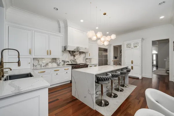 $3,600,000 | 2140 North Clifton Avenue, Chicago, IL 60614