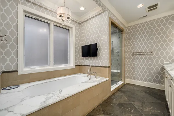 $3,600,000 | 2140 North Clifton Avenue, Chicago, IL 60614
