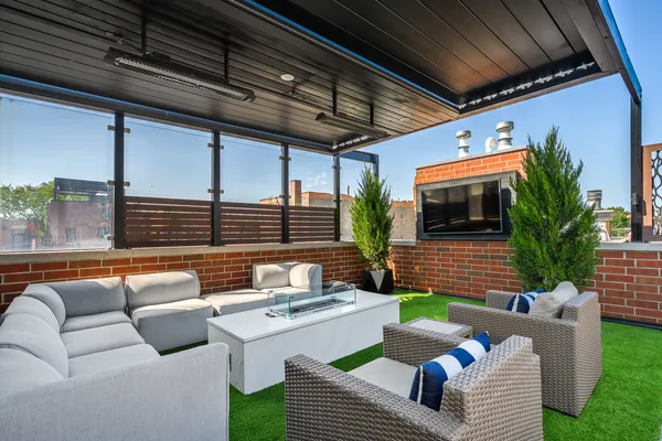 $3,600,000 | 2140 North Clifton Avenue, Chicago, IL 60614