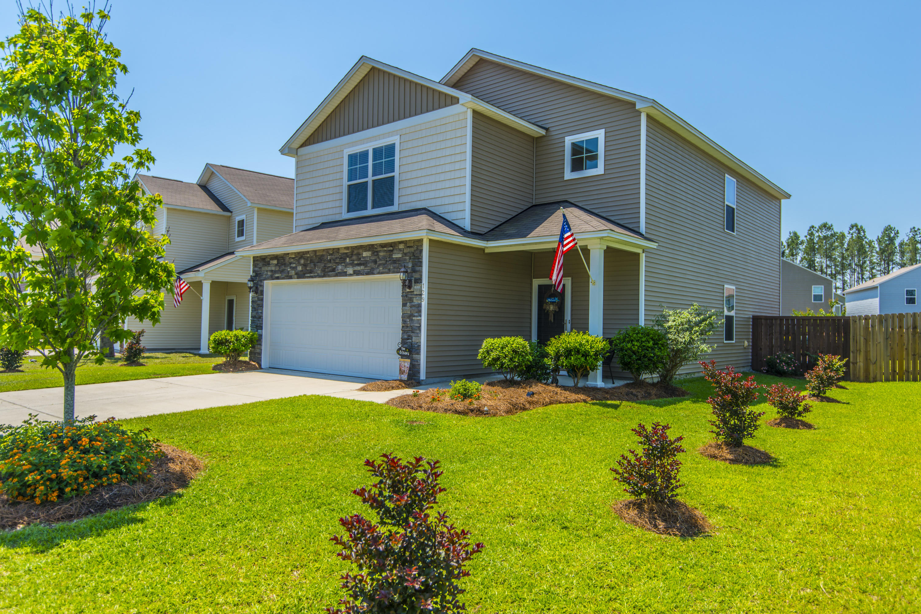 129 Brookhaven Road Summerville, SC 29486 - Photo 2 of 40 front of property