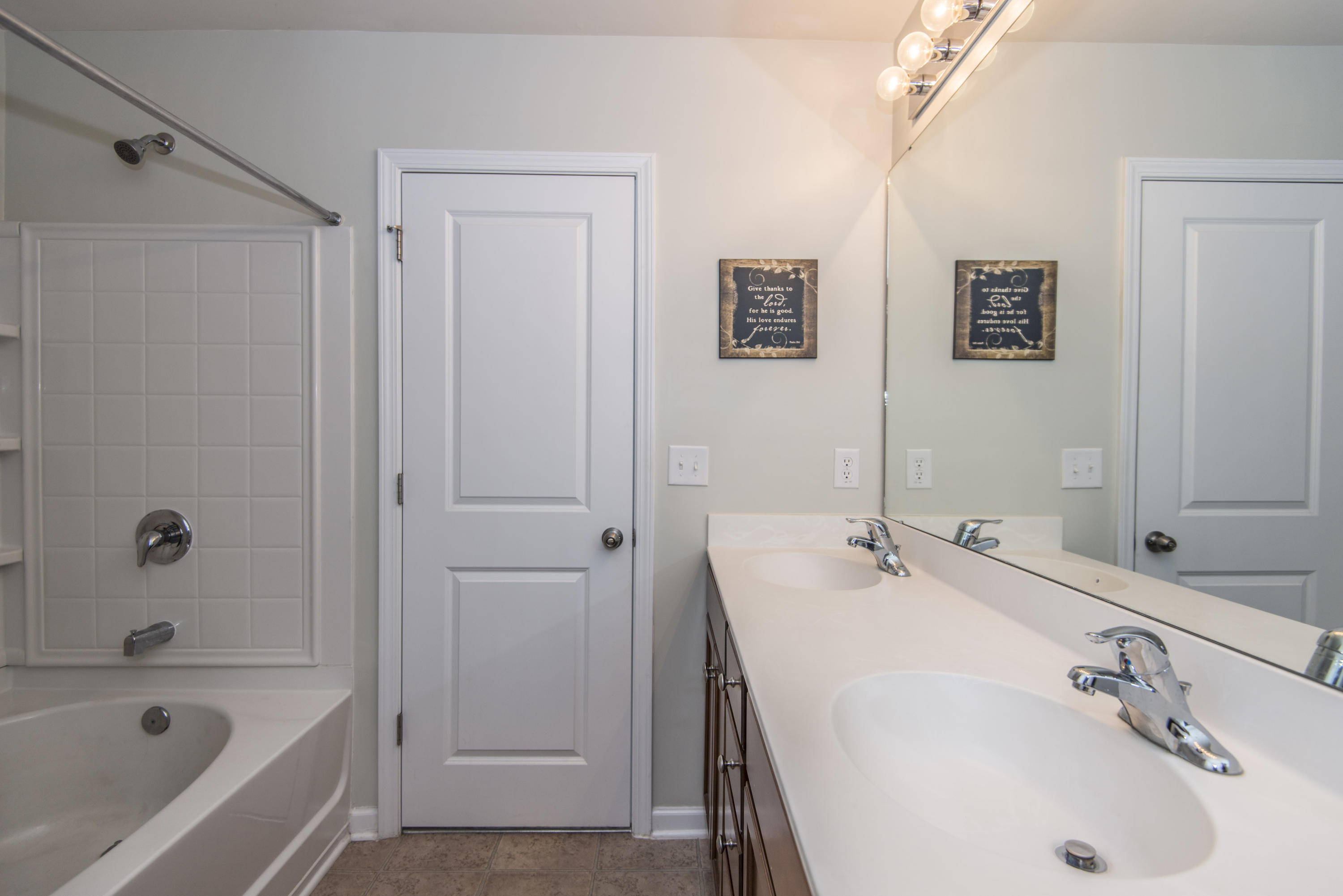 129 Brookhaven Road Summerville, SC 29486 - Photo 21 of 40 master bathroom