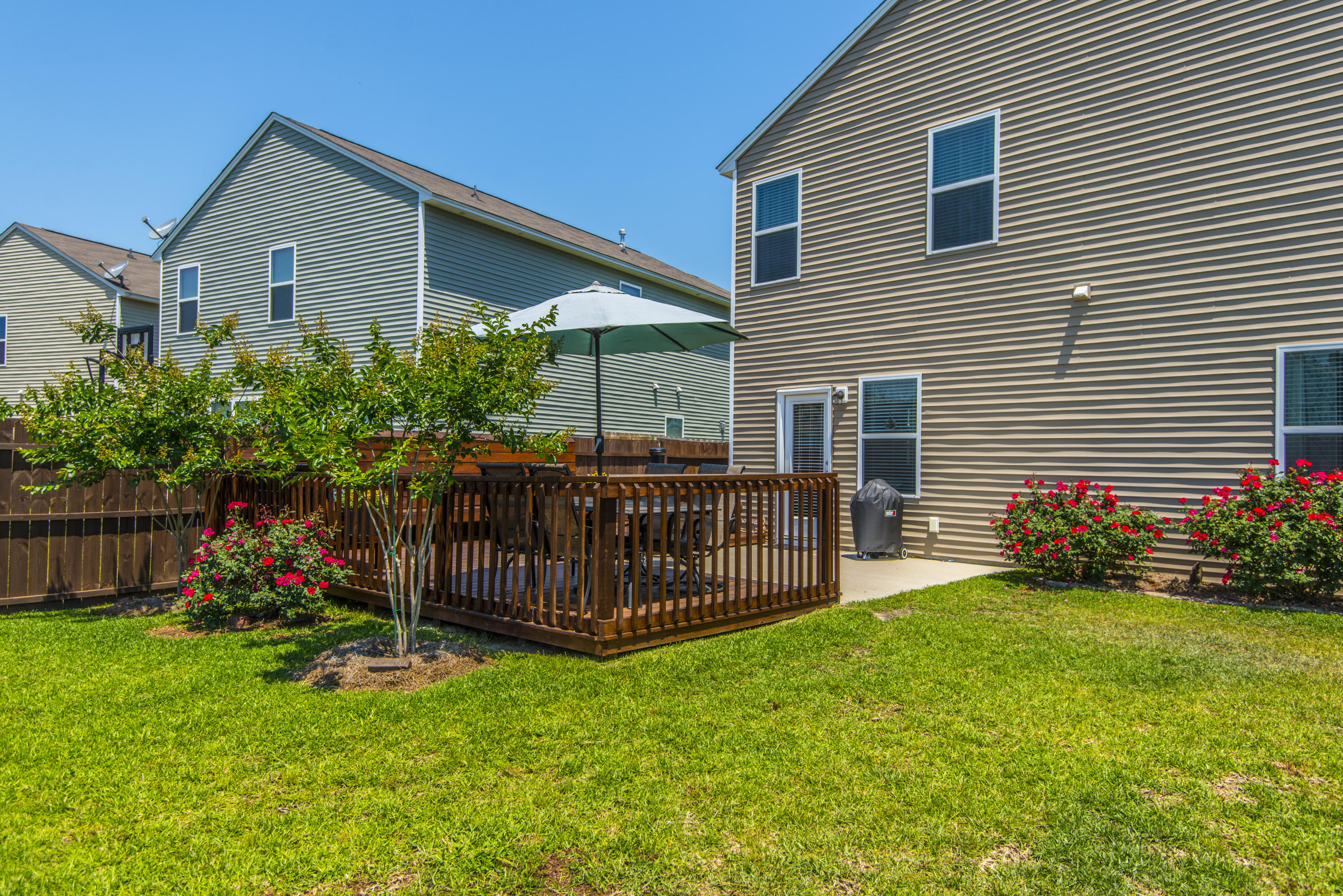 129 Brookhaven Road Summerville, SC 29486 - Photo 4 of 40 backdeckpatio