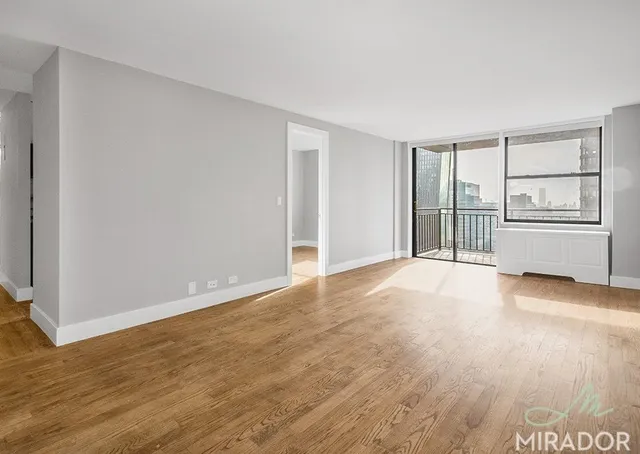 $5,900 | 330 East 39th Street, Unit 35M | Murray Hill