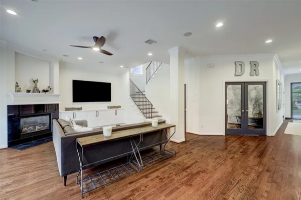 $1,525,000 | 4004 Childress Street, Houston, TX 77005