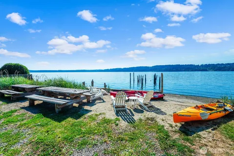 $825,000 | 14758 Southwest Spring Beach Road, Vashon, WA 98070