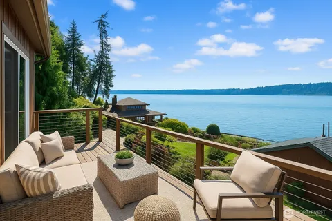 $825,000 | 14758 Southwest Spring Beach Road, Vashon, WA 98070