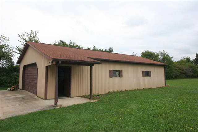 14131 Masters Road Allenton, MI 48002 - Photo 5 of 16 31072424-4.JPG