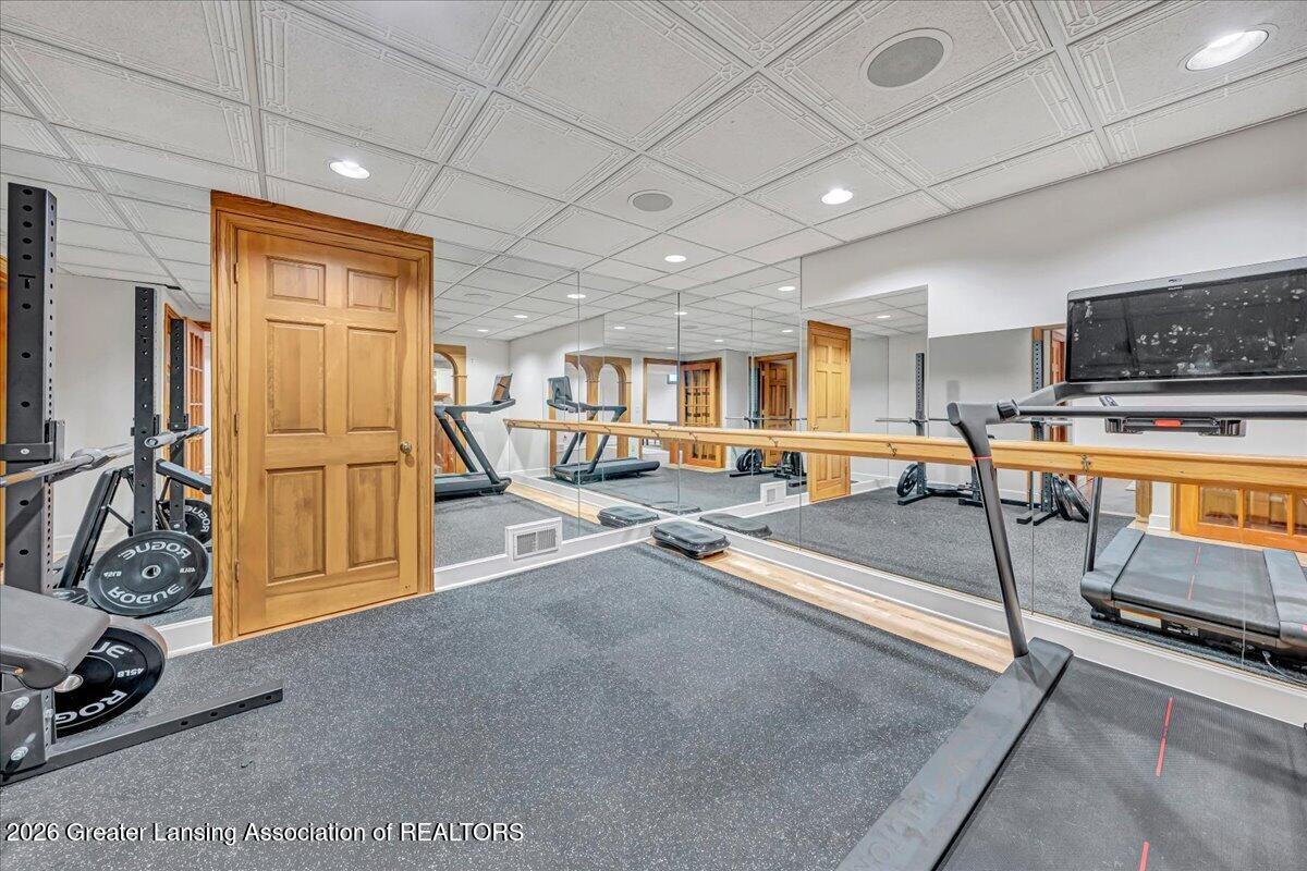 1352 Foxcroft Road East Lansing, MI 48823 - Photo 46 of 61 43-DSC00852