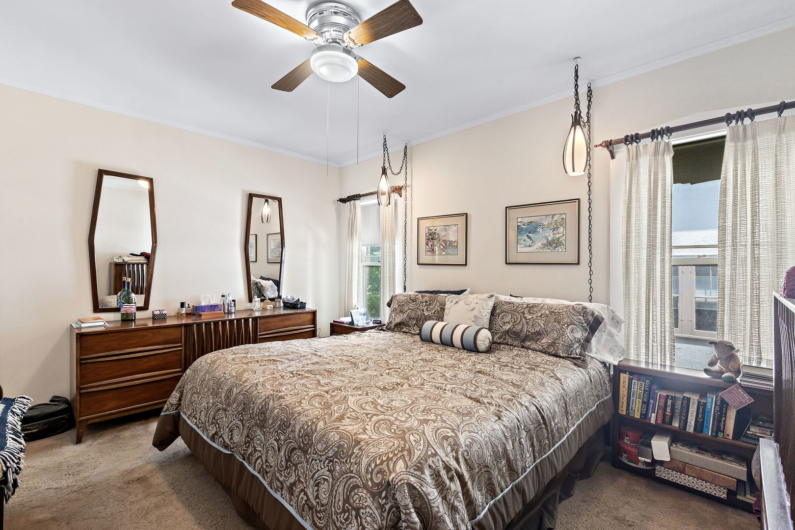 106 4th Street Wilmette, IL 60091 - Photo 8 of 20 a bedroom with bed and window