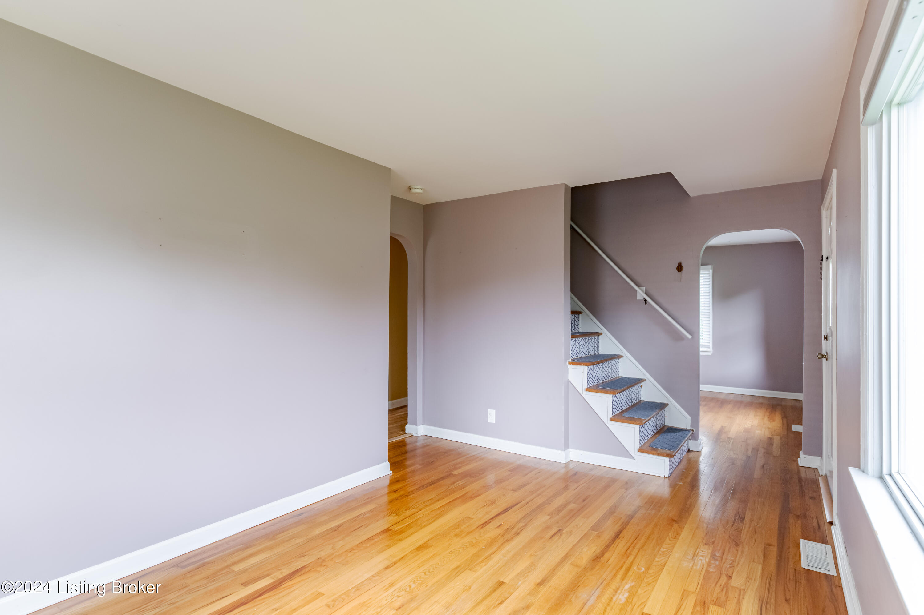 1029 Reeves Road Louisville, KY 40219 - Photo 10 of 34 DSC02272