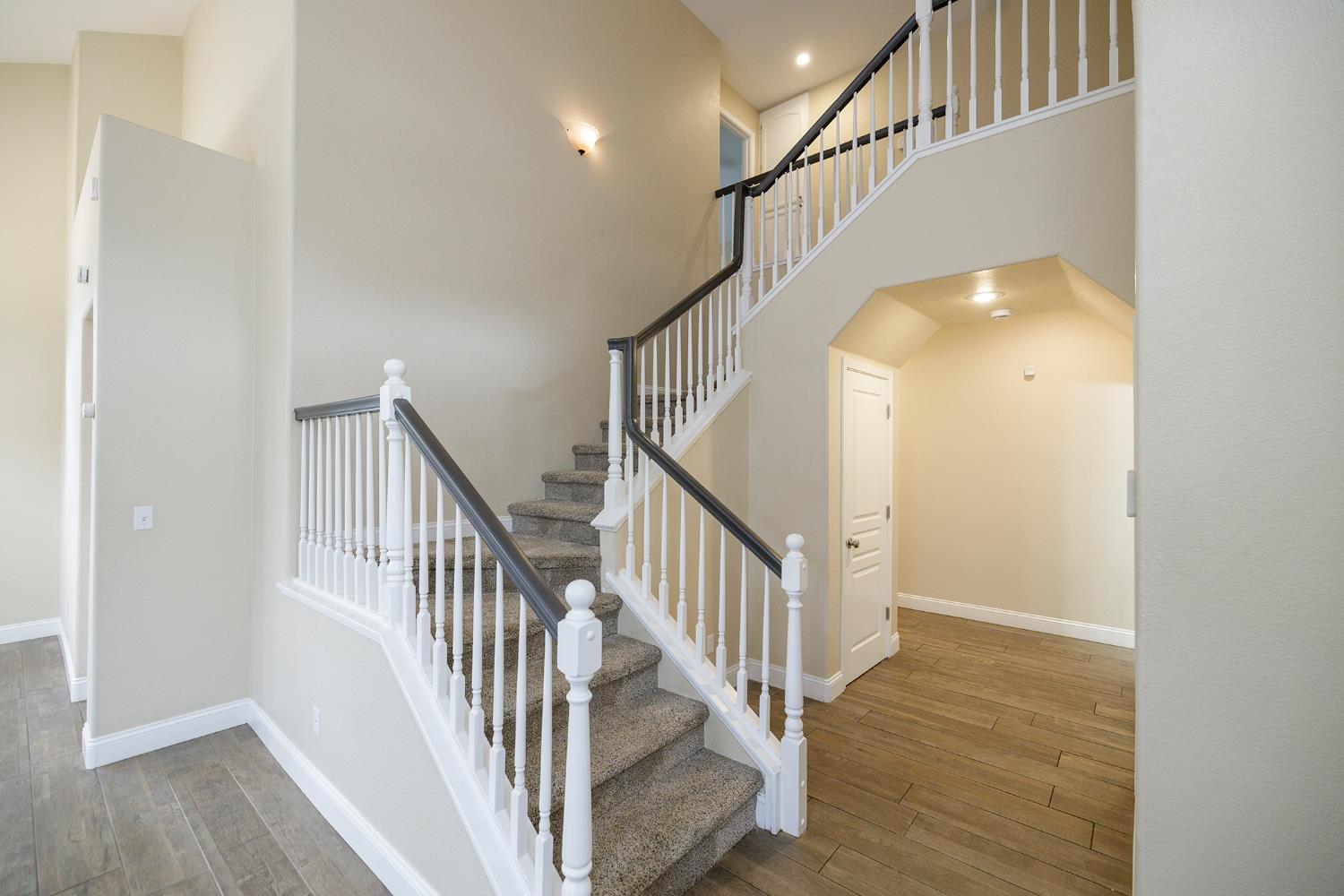 446 Meyenberg Avenue Ripon, CA 95366 - Photo 4 of 47