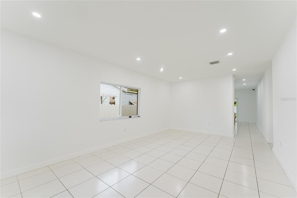 810 Northwest 112th Street Miami, FL 33168 - Photo 10 of 44