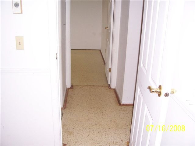 8425 South Center Road Muncie, IN 47302 - Photo 8 of 9 Gallery Image 8