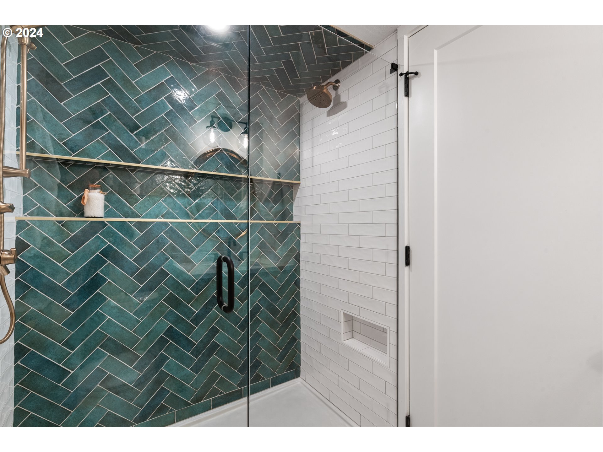 4016 Southwest Cullen Boulevard Portland, OR 97221 - Photo 25 of 41 a view of walk in closet