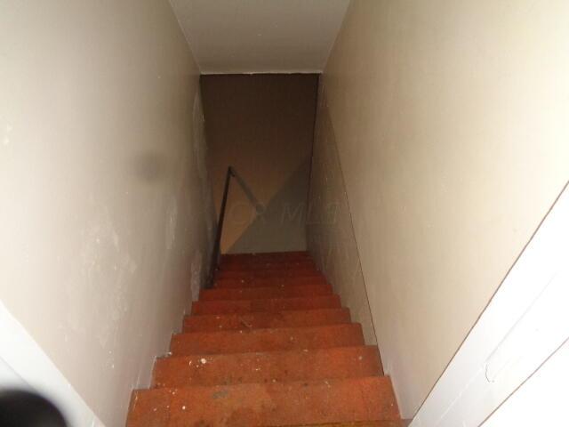 976 North Nelson Road Columbus, OH 43219 - Photo 51 of 62 basement steps