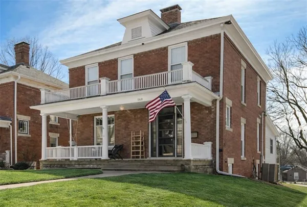 $270,000 | 1909 South Street, Lexington, MO 64067