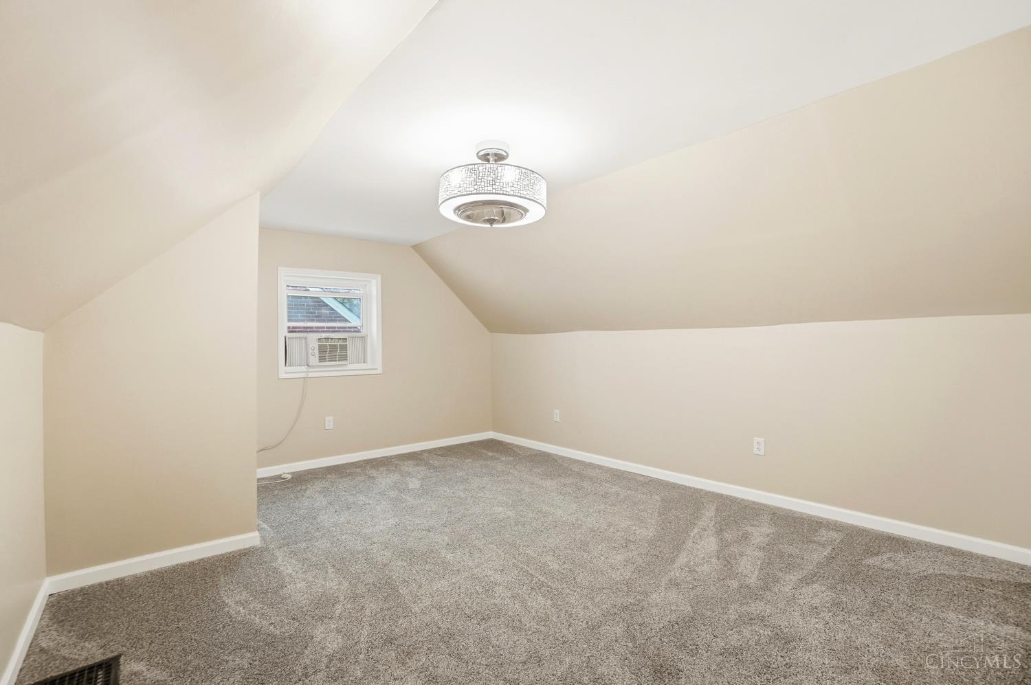 5641 Samver Road Cincinnati, OH 45239 - Photo 38 of 70 Gallery Image 38