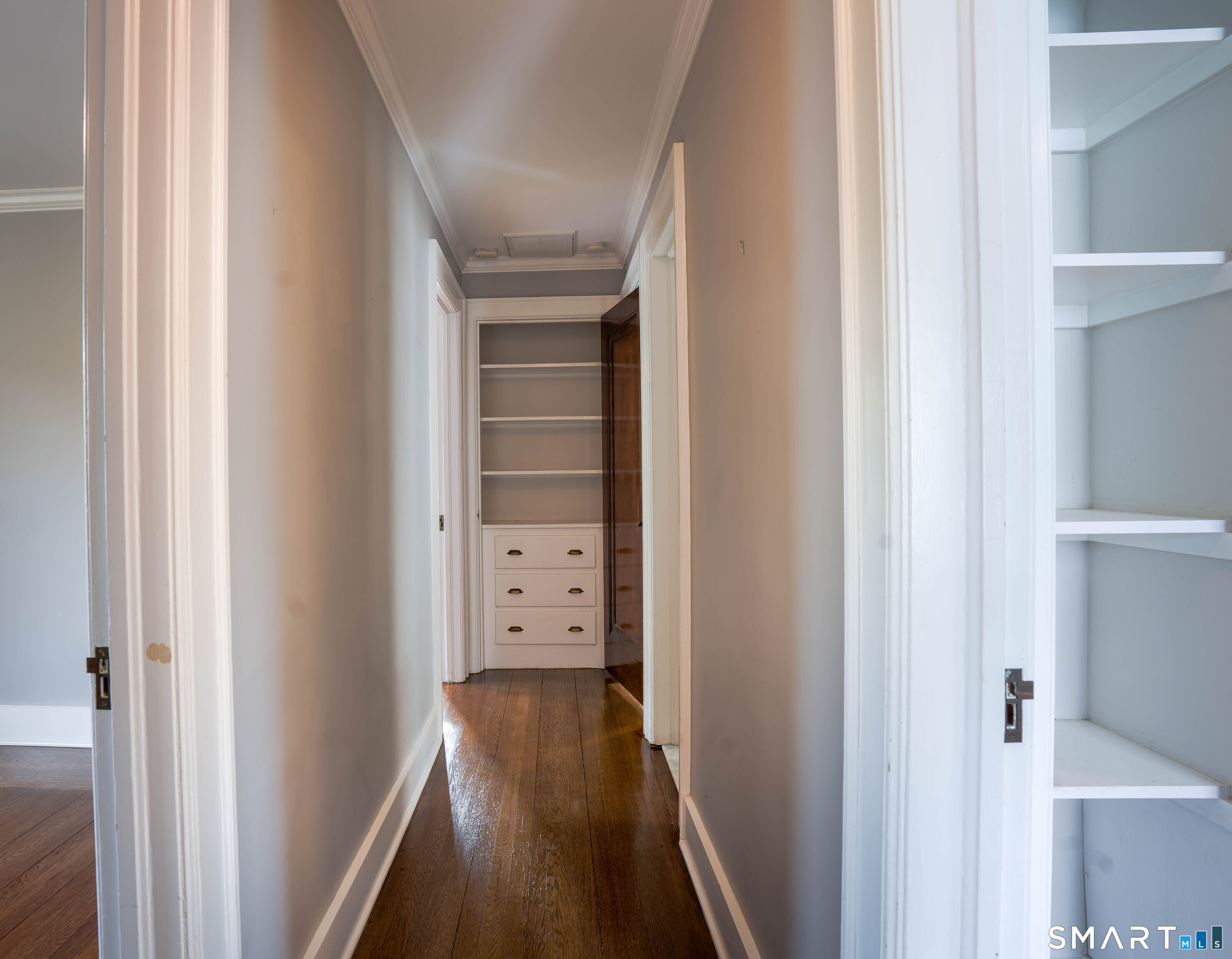 106 Filbert Street Hamden, CT 06517 - Photo 28 of 40 Upper floor hallway