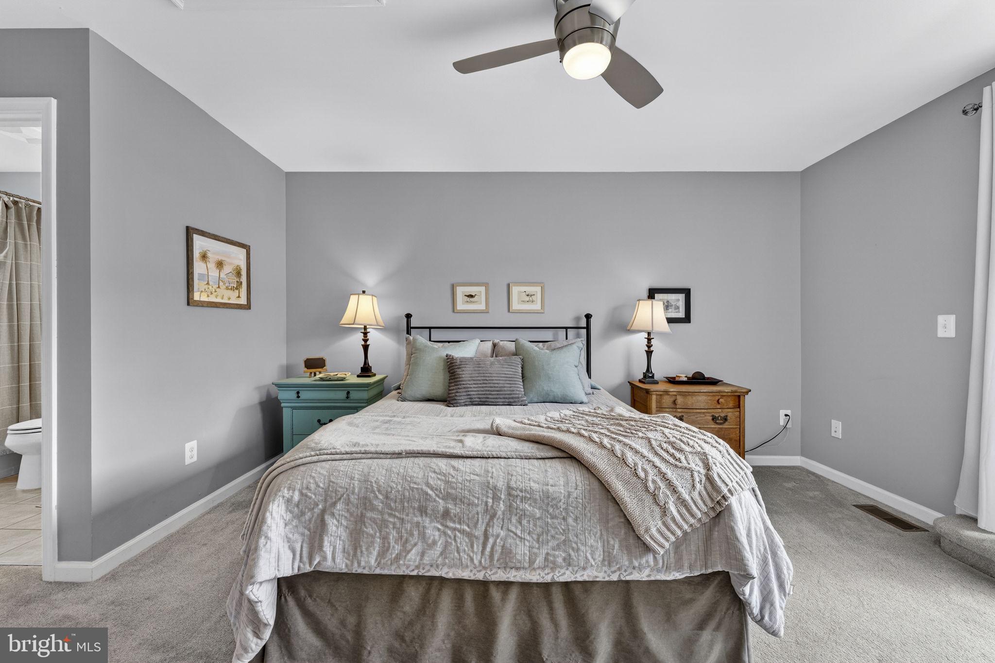 459 Haupt Square Southeast Leesburg, VA 20175 - Photo 48 of 80 a bedroom with a bed and window