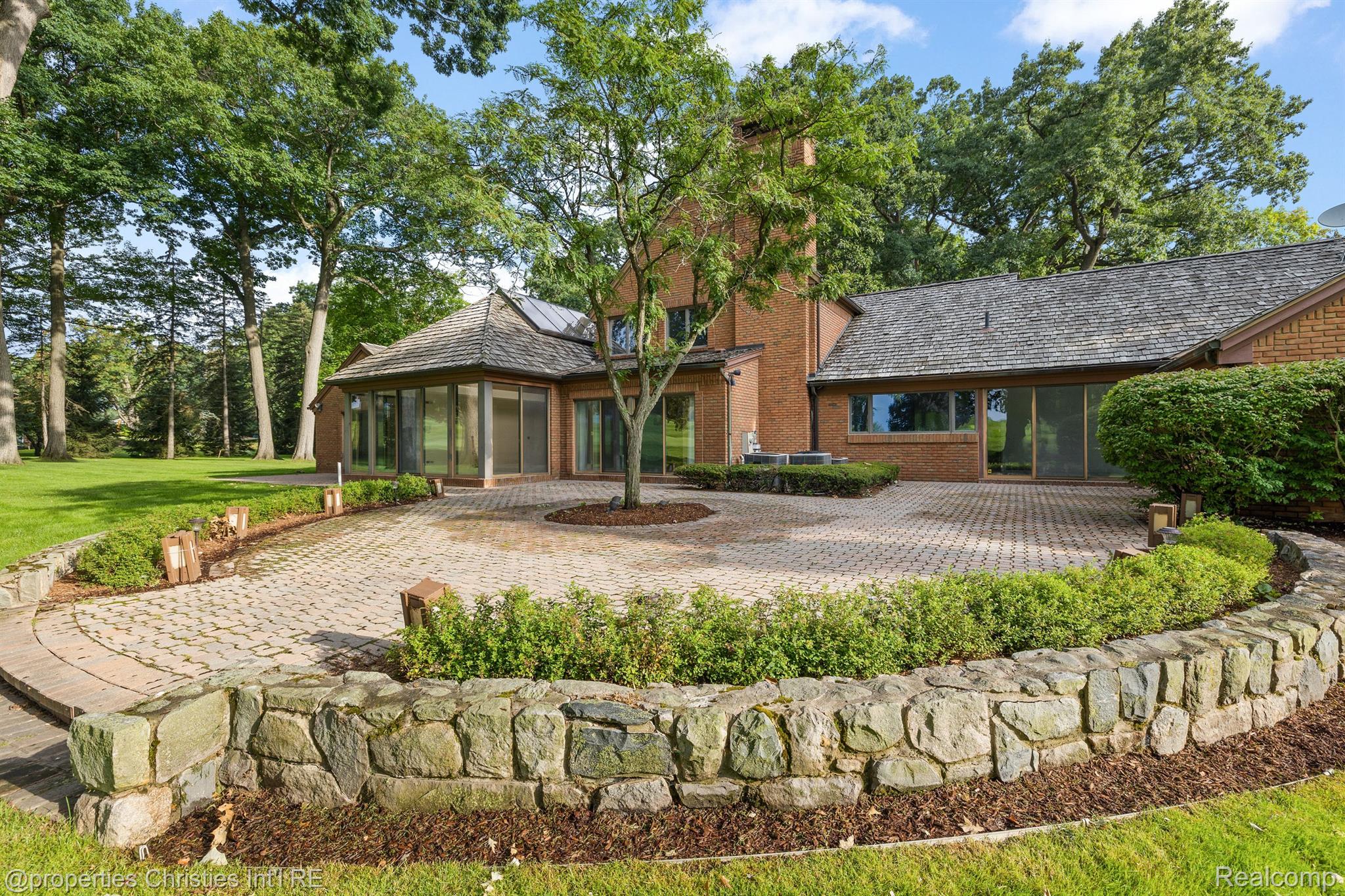 1895 Rathmor Road Bloomfield Hills, MI 48304 - Photo 10 of 58 Gallery Image 10