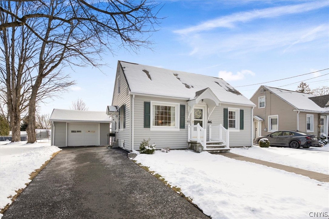 811 Massena Avenue Rome, NY 13440 - Photo 3 of 34