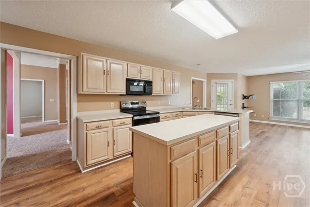 $630,000 | 121 Summer Winds Drive, Savannah, GA 31410