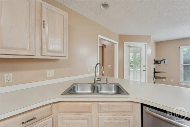 $630,000 | 121 Summer Winds Drive, Savannah, GA 31410