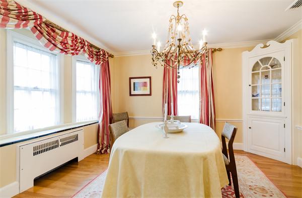 45 Olde Field Road Newton, MA 02459 - Photo 2 of 16 Gallery Image 2