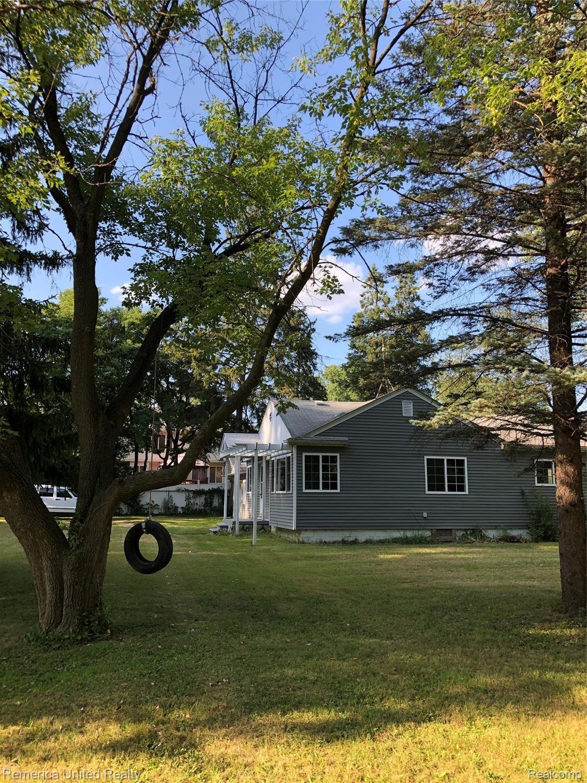 20918 Tuck Road Farmington, MI 48336 - Photo 12 of 23 4684060A-0B2A-45AF-AFEC-781212C99298.jpeg