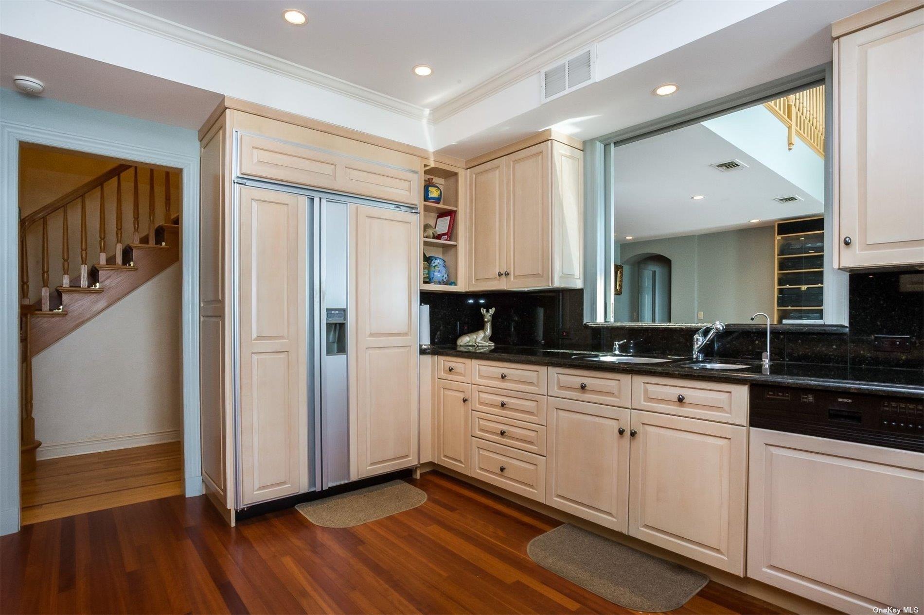 2 Richmond Road, Unit 6U&6V Lido Beach, NY 11561 - Photo 12 of 35