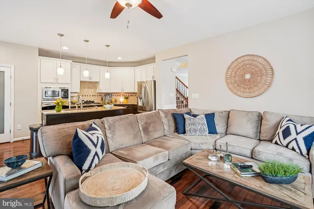 $730,000 | 25135 Hummocky Terrace, Aldie, VA 20105