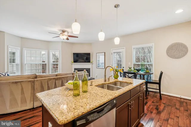 $730,000 | 25135 Hummocky Terrace, Aldie, VA 20105