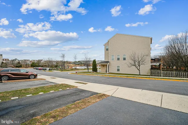 $730,000 | 25135 Hummocky Terrace, Aldie, VA 20105