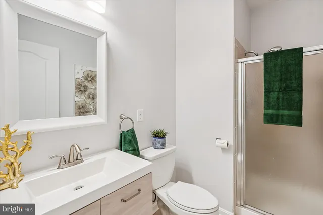 $730,000 | 25135 Hummocky Terrace, Aldie, VA 20105