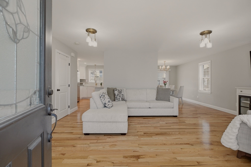 8 Princeton Circle Fall River, MA 02724 - Photo 3 of 41