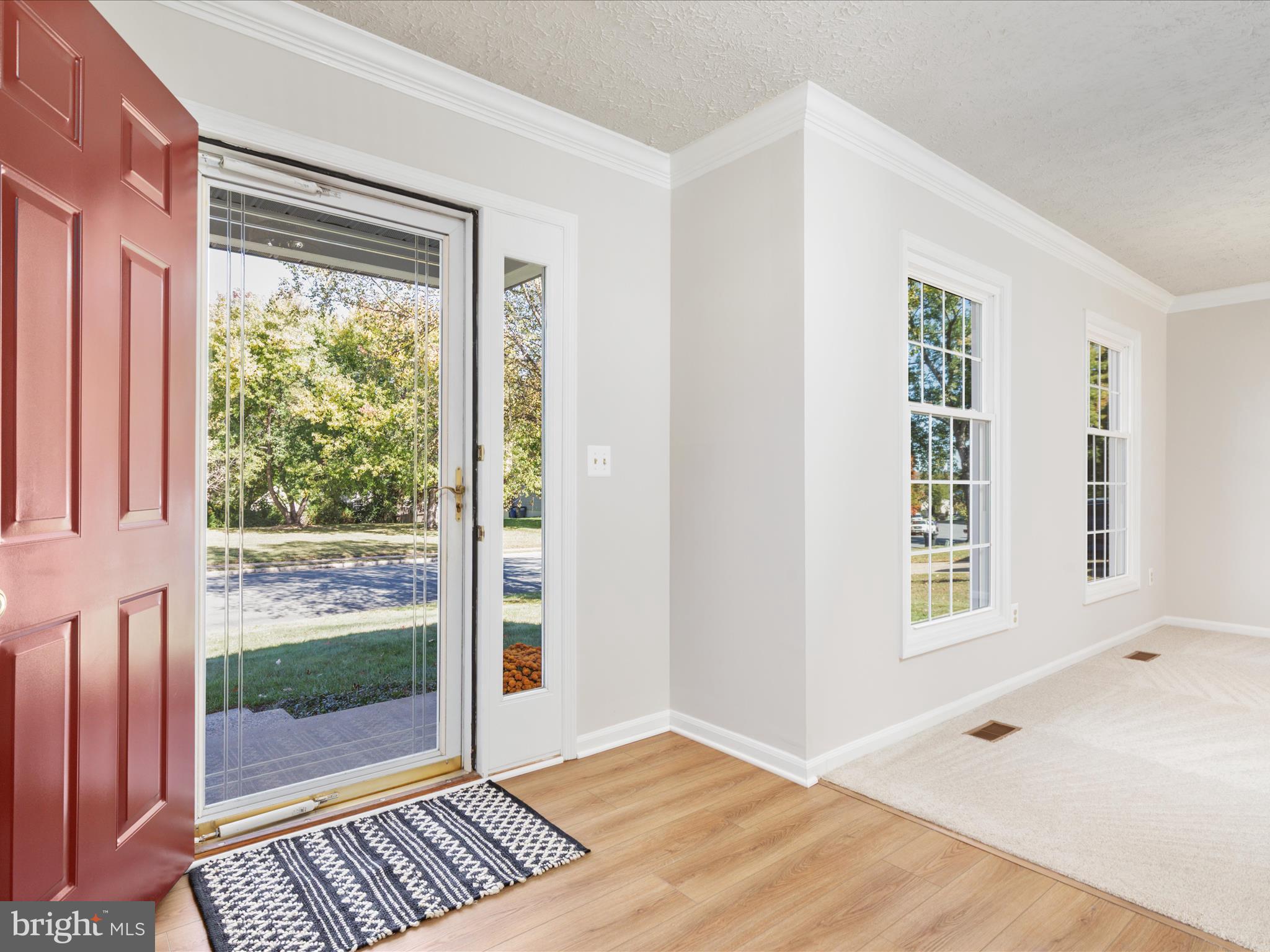 1904 East Beech Road Sterling, VA 20164 - Photo 2 of 52 Entrance Foyer | Main Level