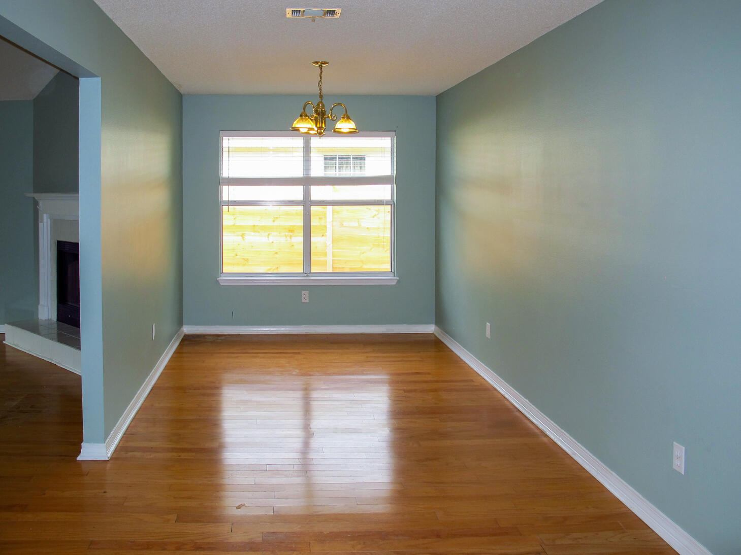 78 Stowe Road Mary Esther, FL 32569 - Photo 11 of 32 Dining Area 2