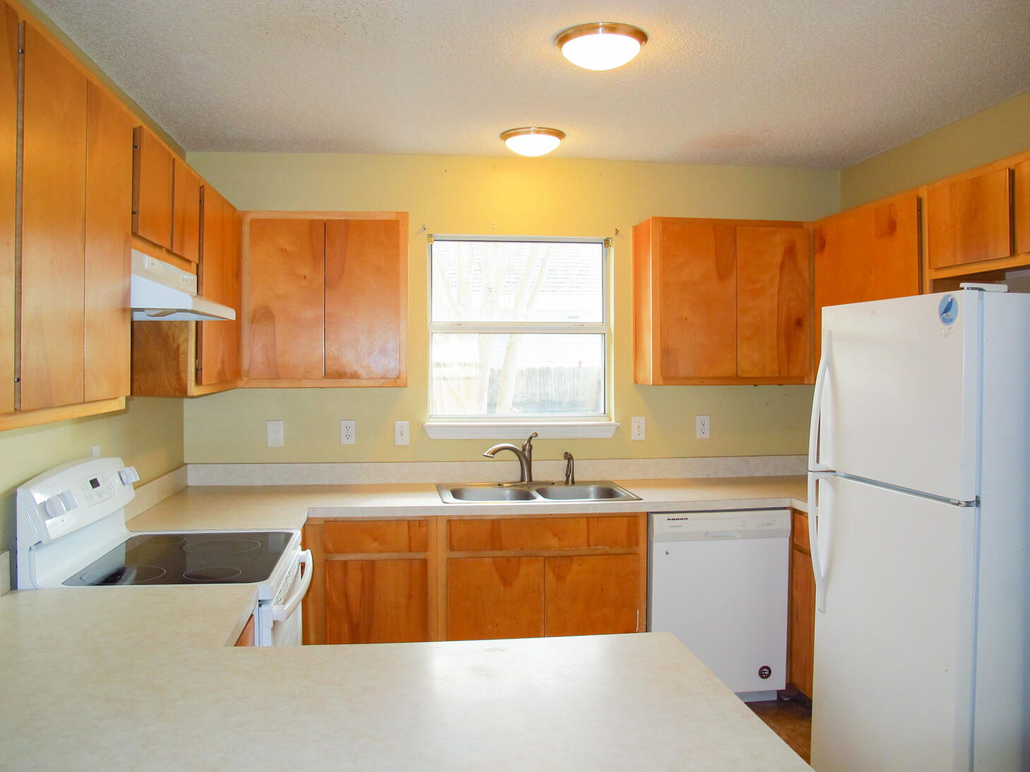 78 Stowe Road Mary Esther, FL 32569 - Photo 15 of 32 Kitchen 4