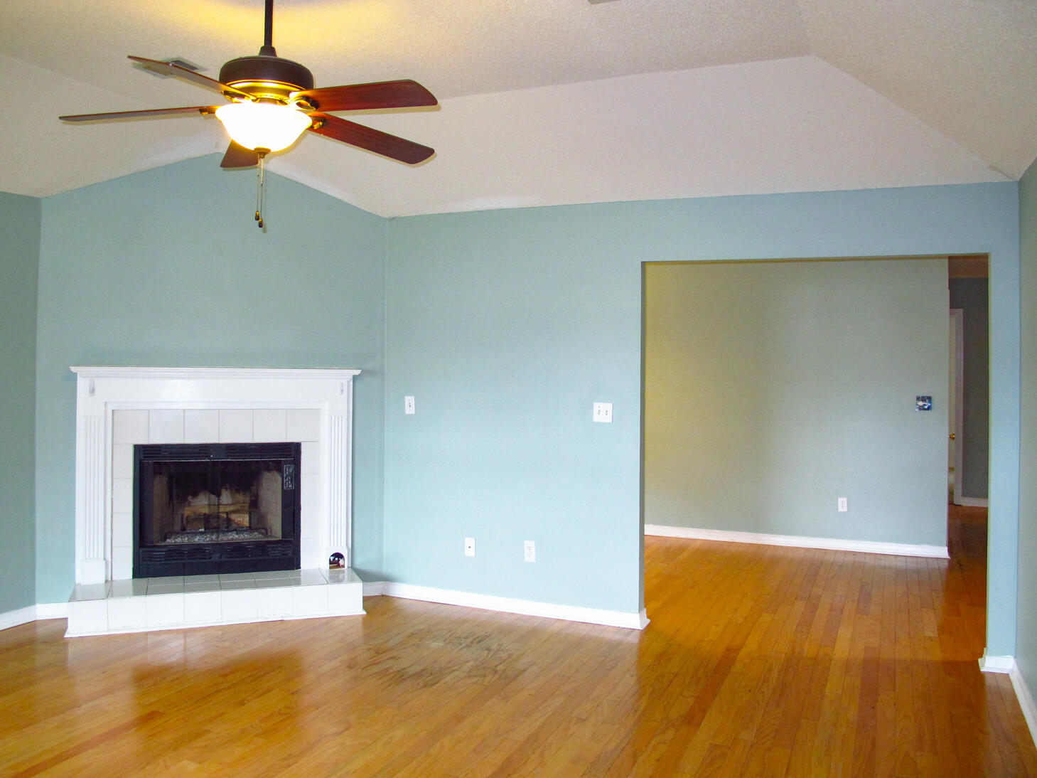78 Stowe Road Mary Esther, FL 32569 - Photo 4 of 32 Living Room 1